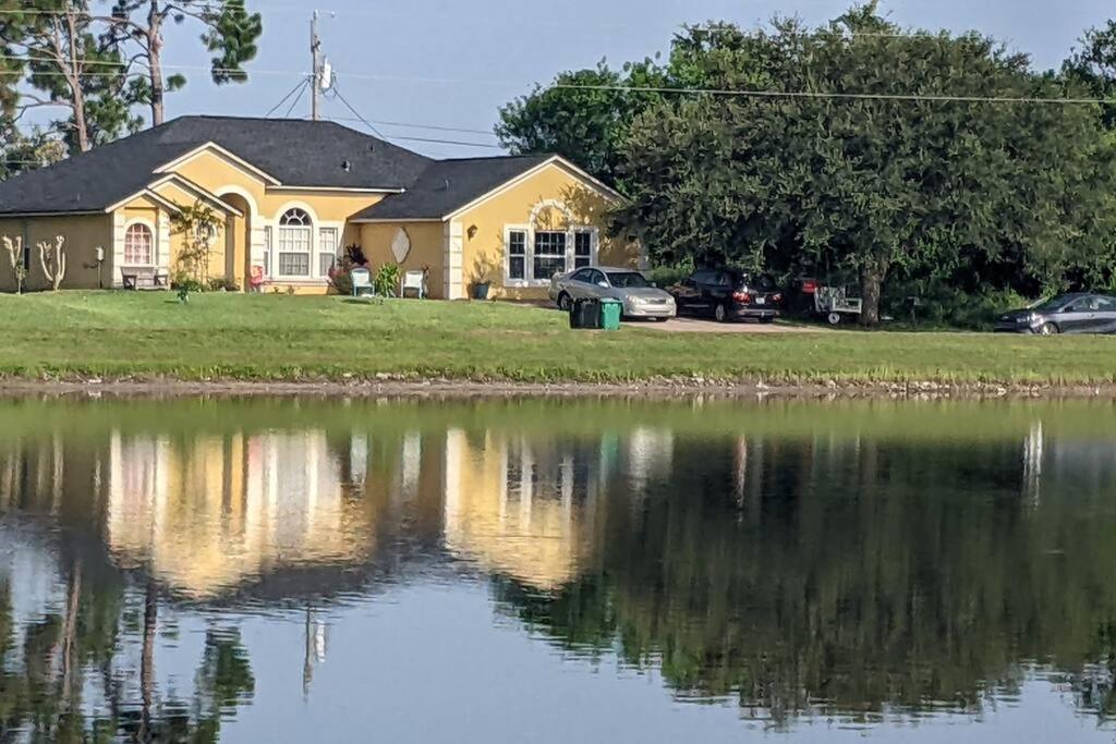 Port Saint Lucie A Little Piece Of Heaven- Peaceful Lake View Apartment- 1 Min From I95 And Turnpike Port St. Lucie Екстериор снимка